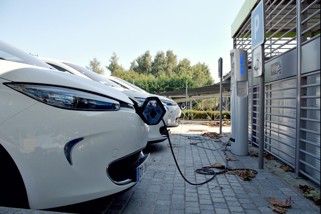 Installation borne de recharge pour voiture électrique à Arles